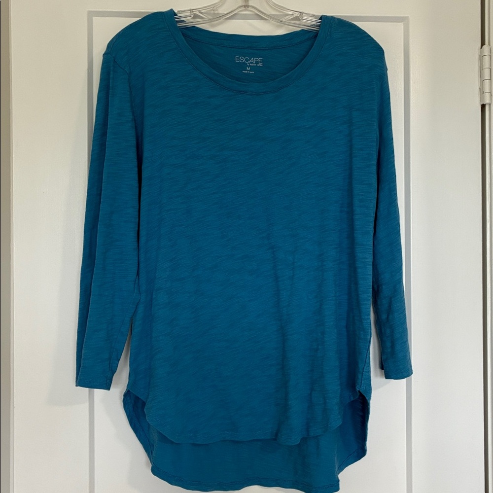 ESCAPE by habit clothes Women’s Blue Scoop Neck Tunic- 3/4 inch sleeves- Size M